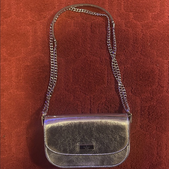 🩶BRAND NEW WITH TAGS🩶Kate Spade Metallic Silver Shoulder Bag - Picture 2 of 16